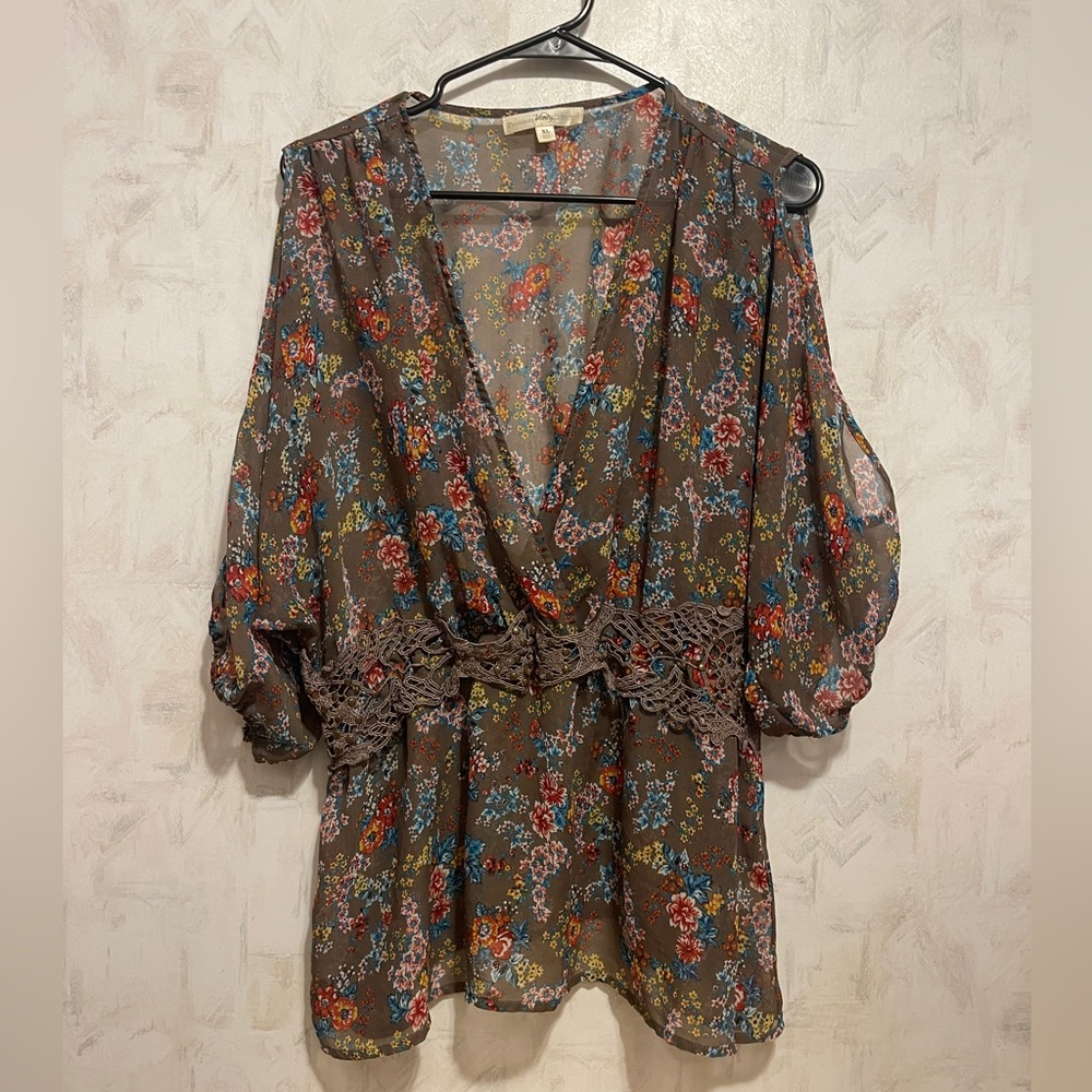 Women’s sheer open shoulder top - XL